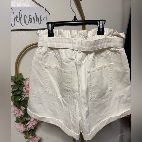 H&M Shorts 14 - Picture 2 of 4